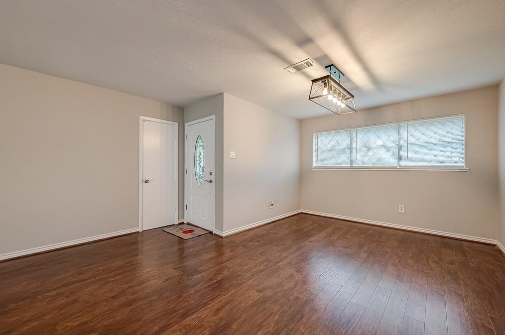 2811 Blueberry Ln, Pasadena TX 77502-5446 exterior