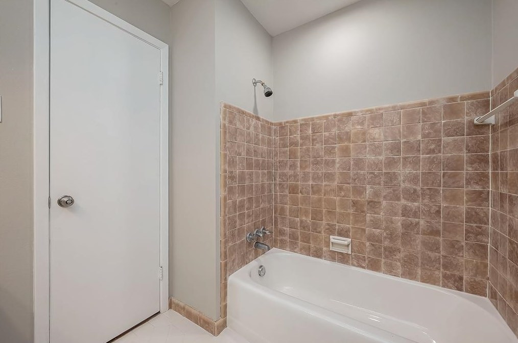 2811 Blueberry Ln, Pasadena TX 77502-5446 exterior