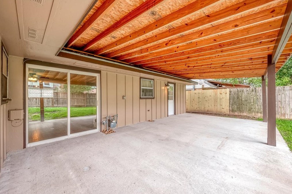 2811 Blueberry Ln, Pasadena TX 77502-5446 exterior