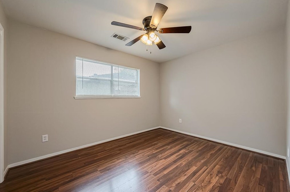 2811 Blueberry Ln, Pasadena TX 77502-5446 exterior