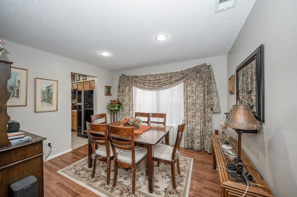 1919 Vinces Brg, Sugar Land TX 77478-4255 exterior