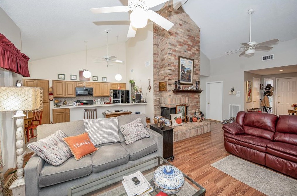 1919 Vinces Brg, Sugar Land TX 77478-4255 exterior