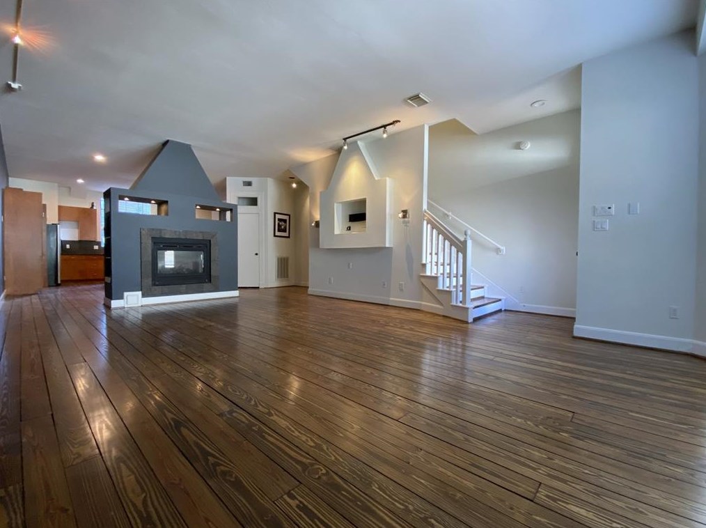 108 Detering St, Houston TX  77007-8204 exterior