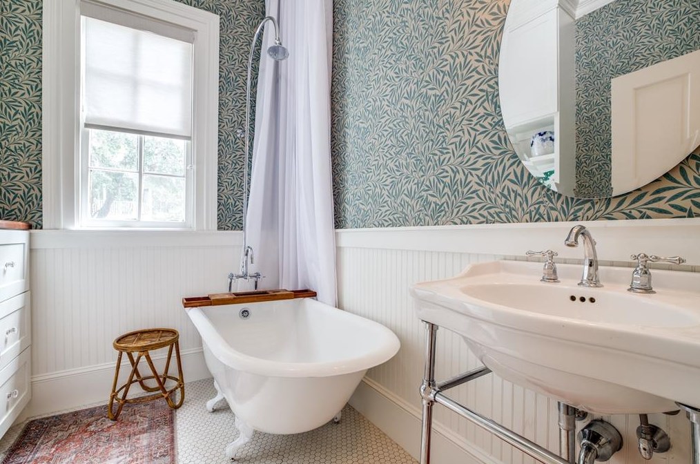 302 13 St, Houston TX  77008-7145 exterior