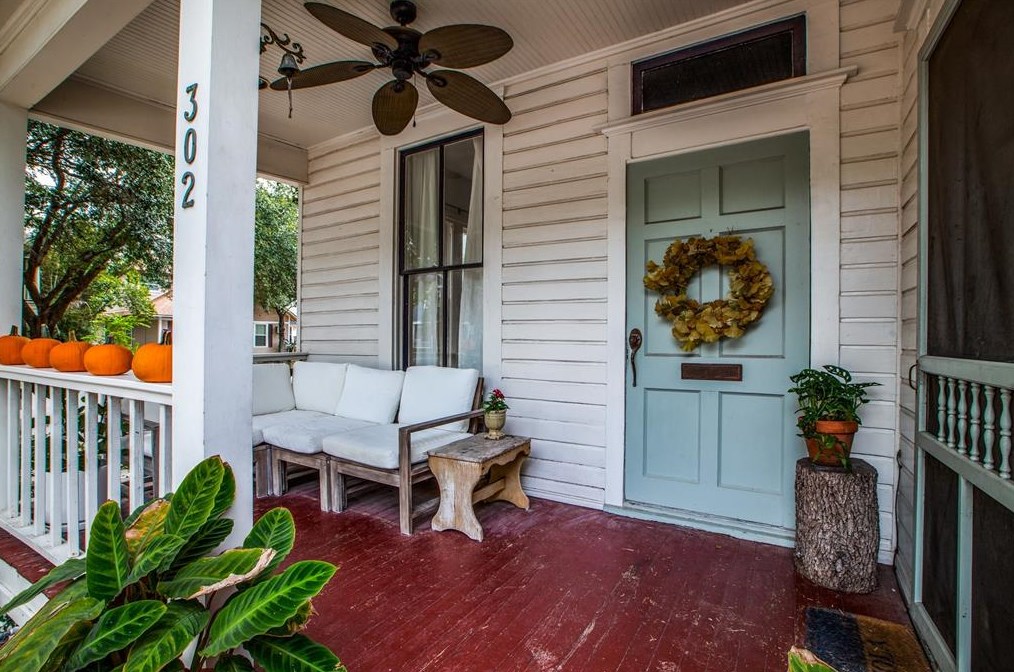 302 13th St, Houston TX  77008-7044 exterior