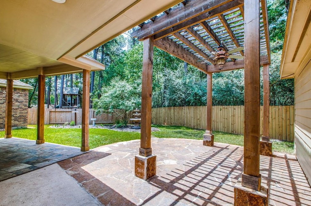 2106 Long Trl Path Ct, Spring TX 77373-7646 exterior