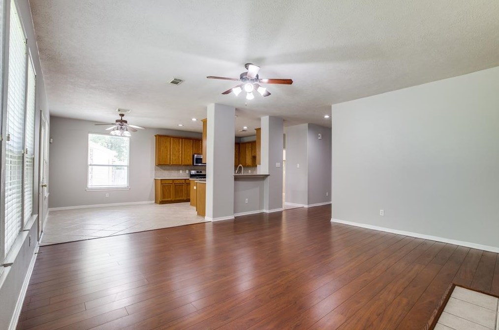 2106 Long Trl Path Ct, Spring TX 77373-7646 exterior