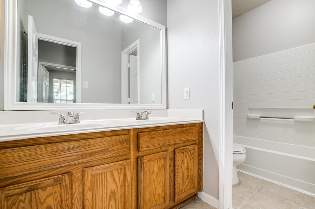 2106 Long Trl Path Ct, Spring TX 77373-7646 exterior