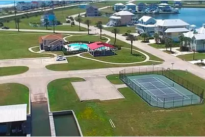 3923 Curlew Drive, Galveston, TX 77554 - Photo 11