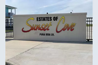 3923 Curlew Drive, Galveston, TX 77554 - Photo 9