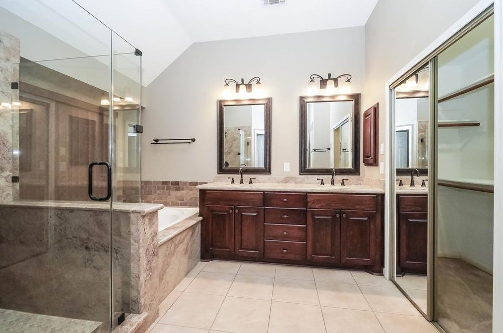 17219 Crown Mdw Ct, Houston TX  77095-4320 exterior