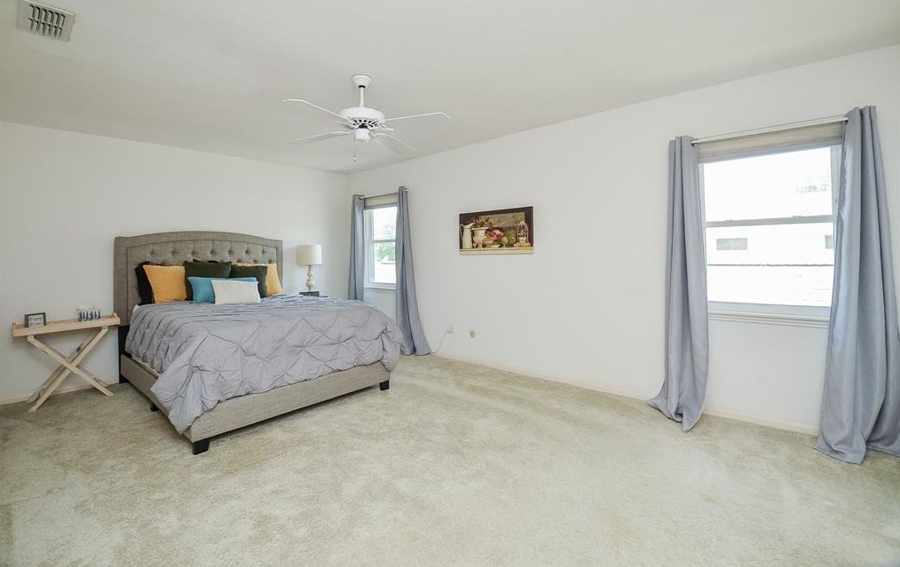 10137 Kemp Frst, Houston TX  77080-2509 exterior
