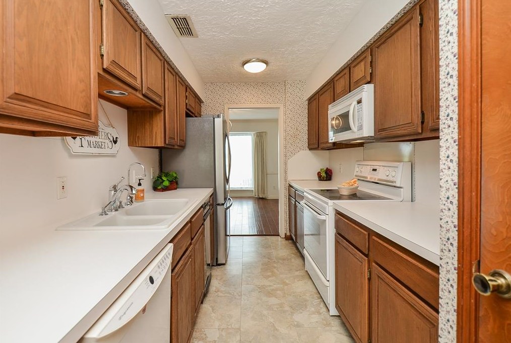 10137 Kemp Frst, Houston TX  77080-2509 exterior