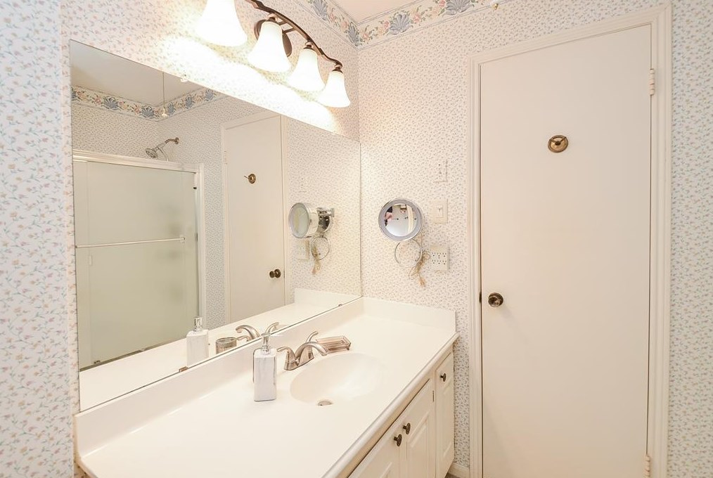 10137 Kemp Frst, Houston TX  77080-2509 exterior