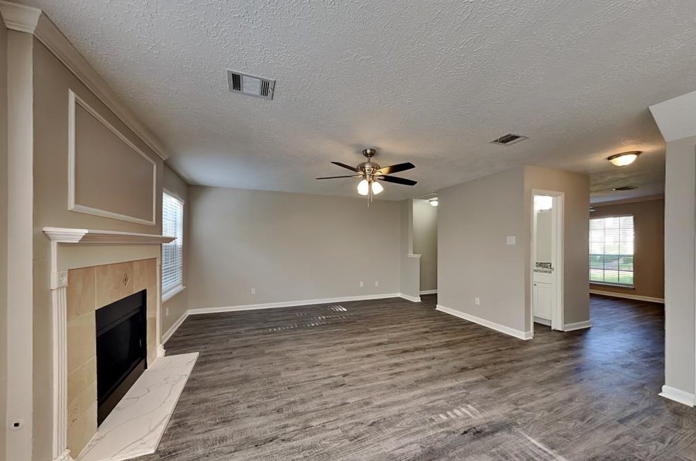 223 Needleleaf Ln, Sugar Land TX  77479-5036 exterior