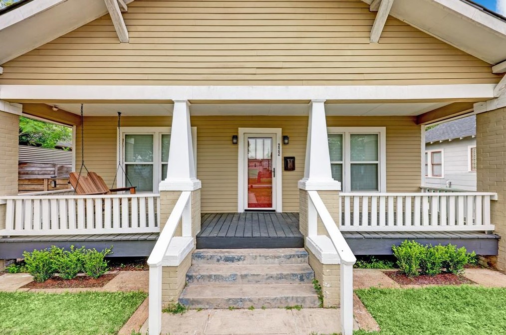 222 23rd St, Houston TX  77008-2546 exterior