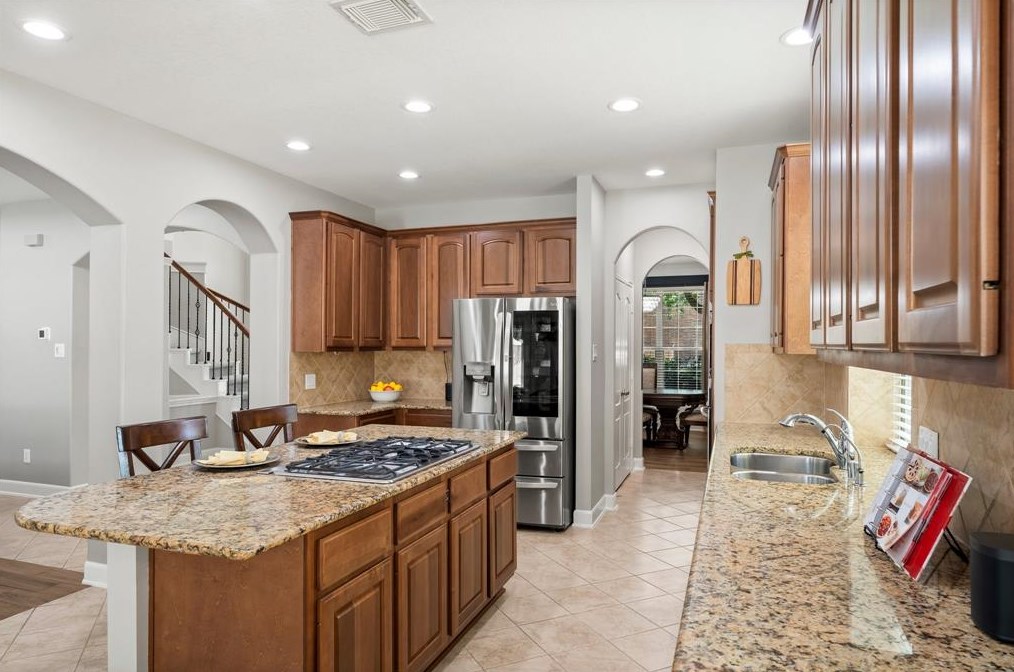 15811 Maple Shr Dr, Houston TX  77044-4485 exterior