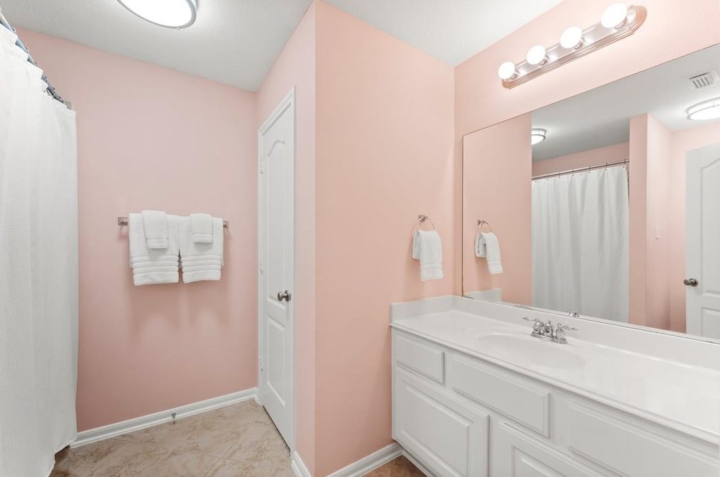 15811 Maple Shr Dr, Houston TX  77044-4485 exterior