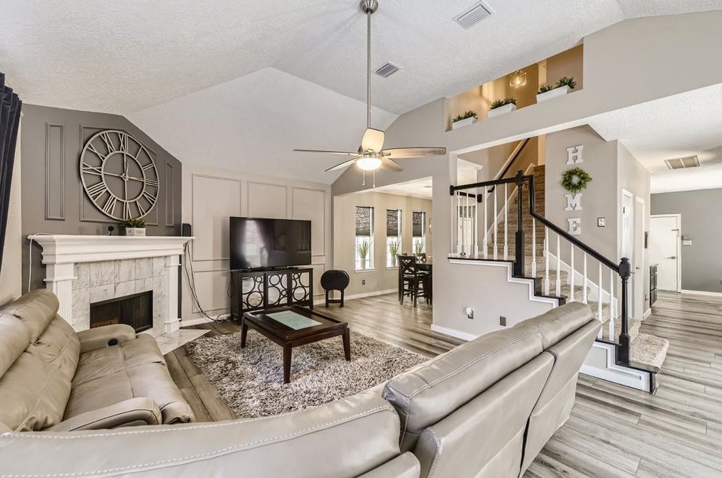 5827 Cinnamon Creek Cir, Houston TX  77084-2153 exterior