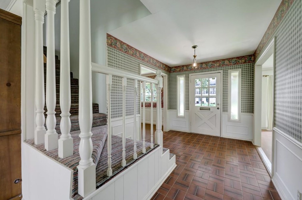 12719 Pebblebrook Dr, Houston TX  77024-4024 exterior