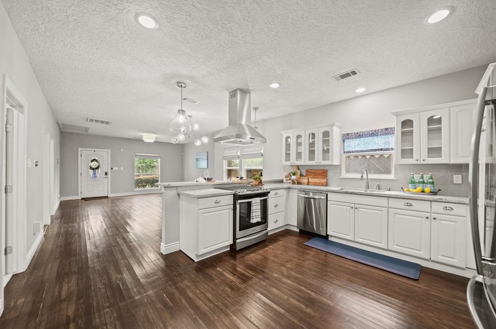 1226 Welch, Houston TX  77006-1308 exterior