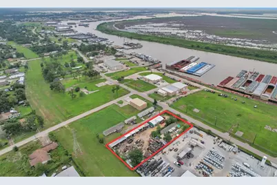 908 Lakeside Drive, Channelview, TX 77530 - Photo 3