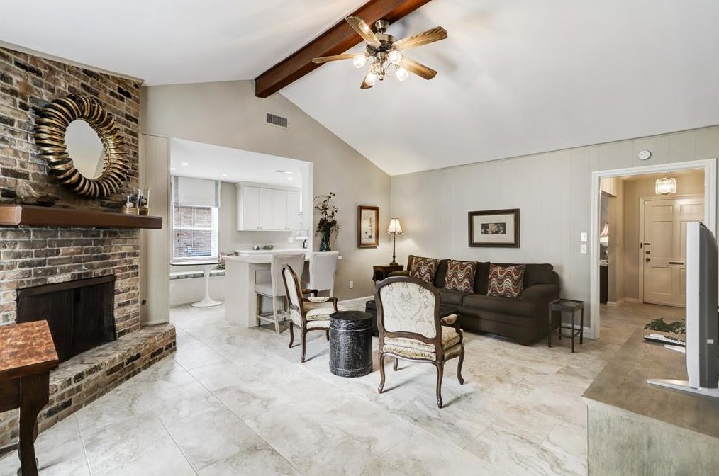 5931 Portal Dr, Houston TX  77096-5725 exterior