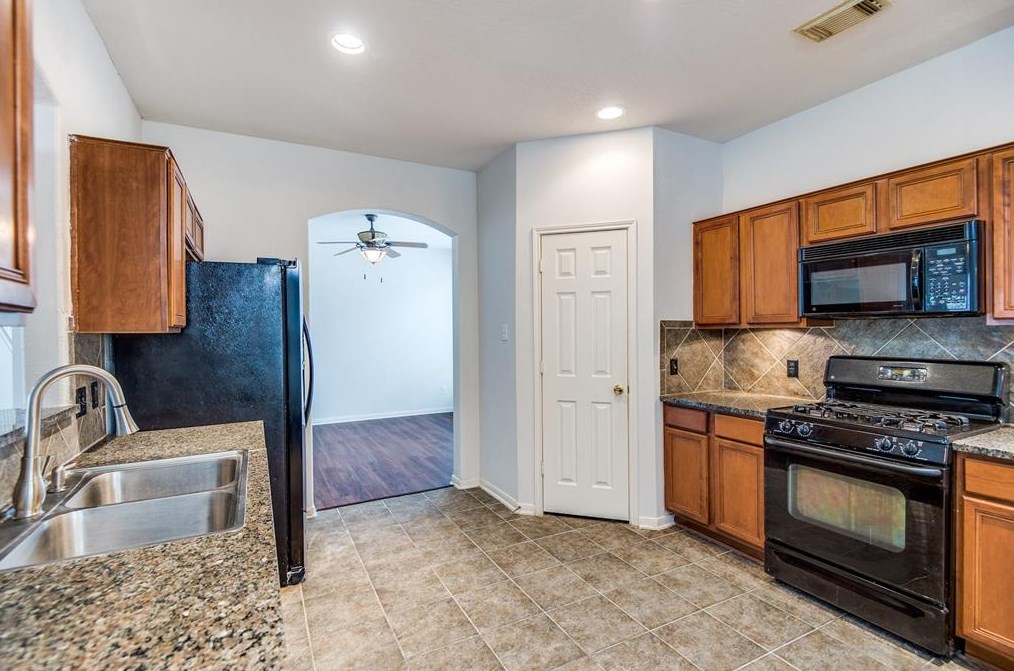 18214 Maple Arbor Ct, Cypress TX 77429-5245 exterior