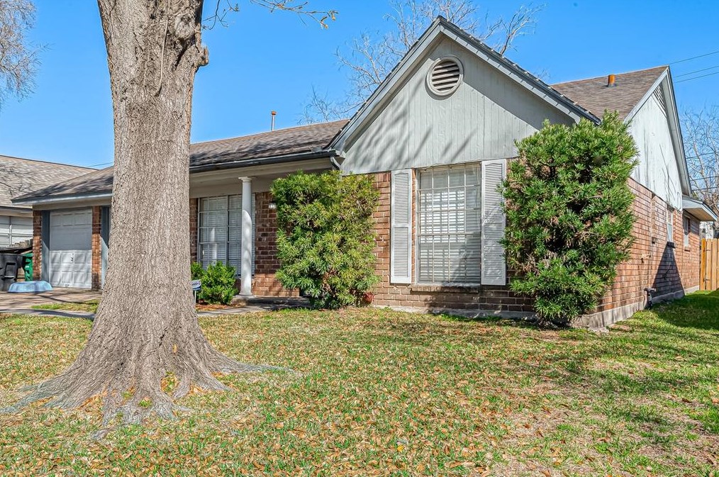 3306 Springrock Ln, Houston TX  77080-1208 exterior