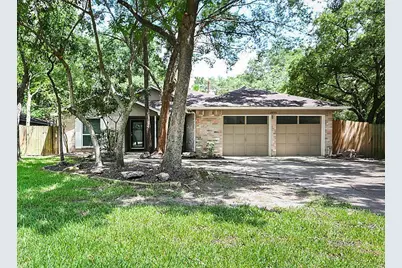 2806 Parkwood Manor Drive, Kingwood, TX 77339 - Photo 1