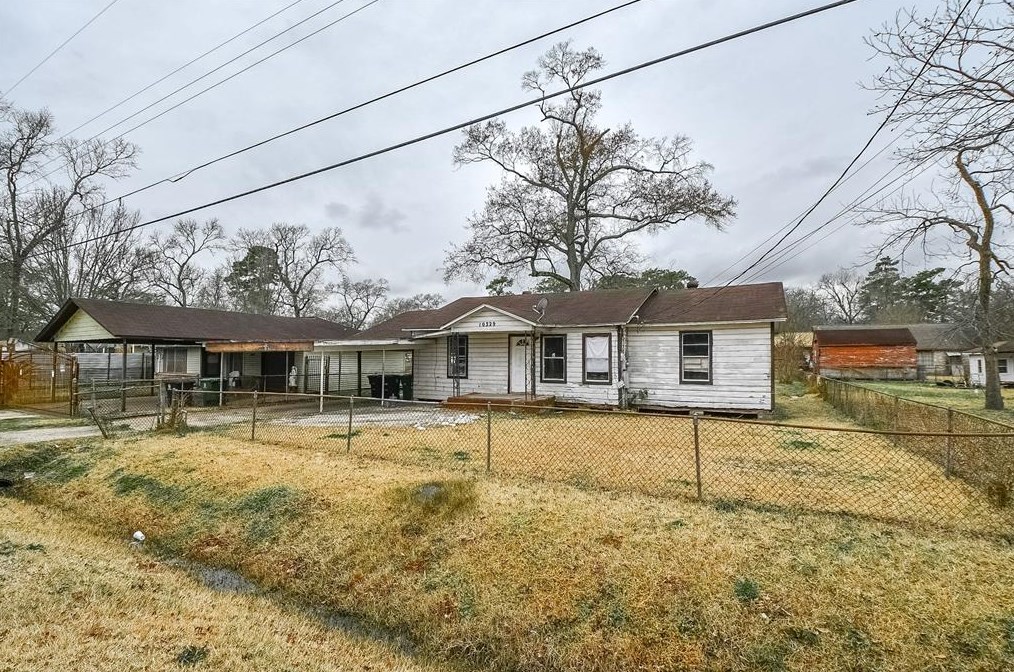 10329 Wicklowe St, Houston TX  77016-3123 exterior