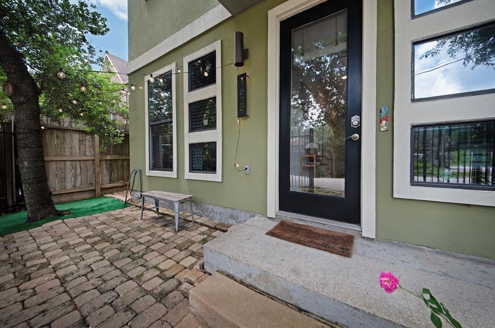 1629 Knox St, Houston TX  77007-3022 exterior