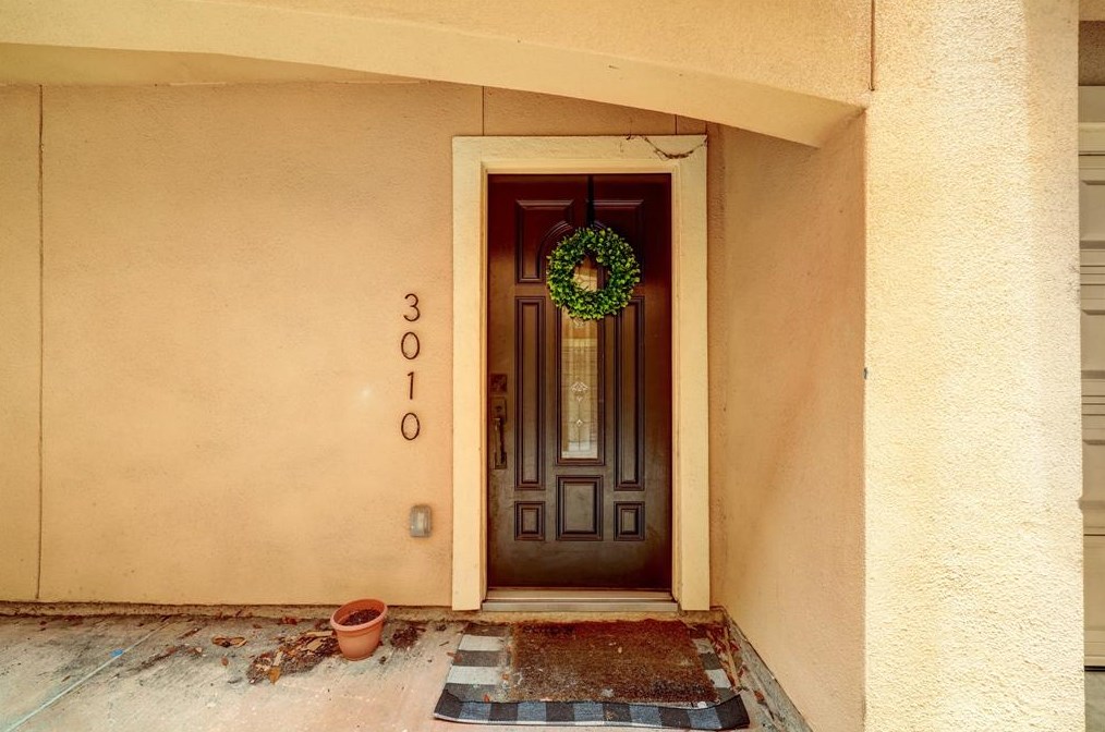 3010 Chenevert St, Houston TX  77004-4125 exterior