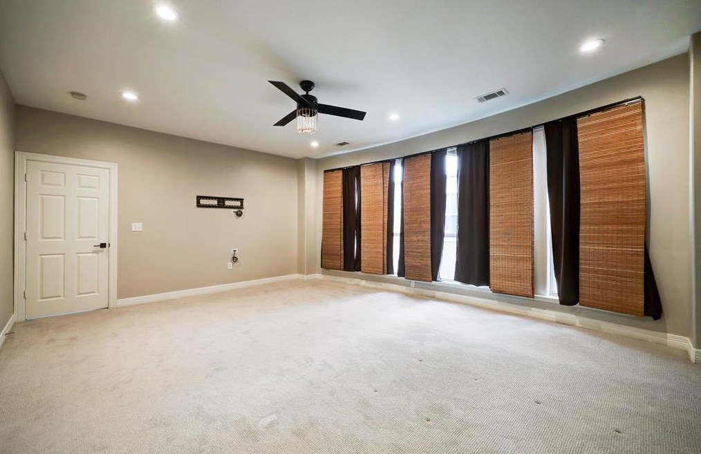 3010 Chenevert St, Houston TX  77004-4125 exterior