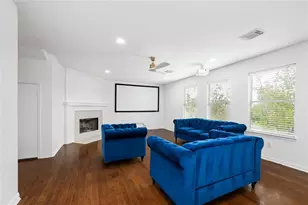 2042 Mickle Creek Dr, Houston, TX 77049 - Photo 11