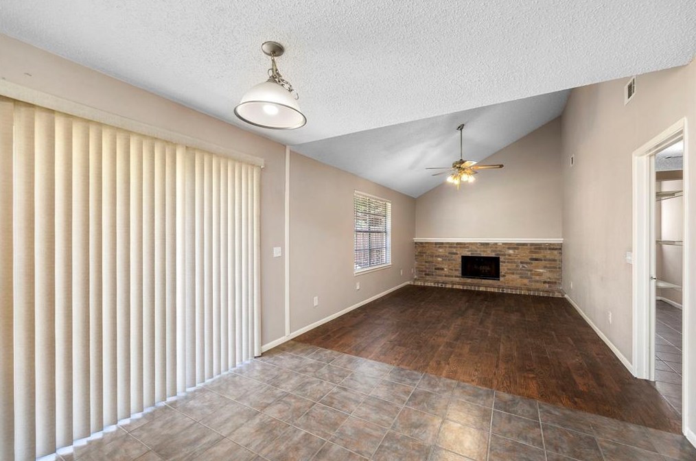 18066 Sagecroft Dr, Houston TX 77084-6724 exterior