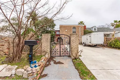 4924 Avenue P 1/2, Galveston, TX 77551 - Photo 7