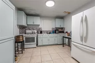 4924 Ave P 1/2, Galveston, TX 77551 - Photo 11