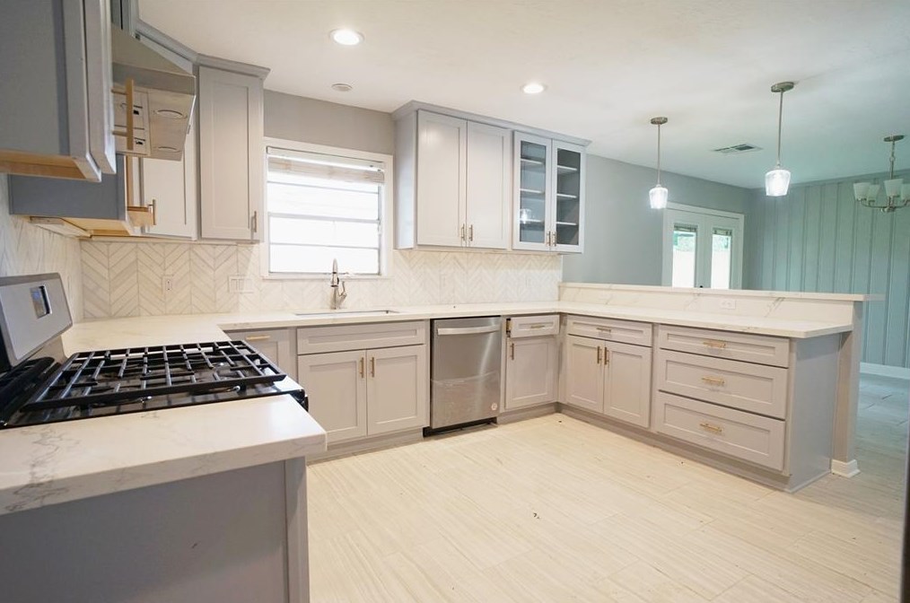 4854 Hazelton St, Houston TX  77035-3504 exterior