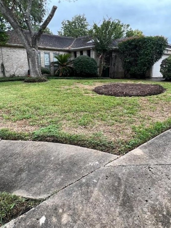 6119 Rollingbrook Dr, Houston TX 77071-1707 exterior