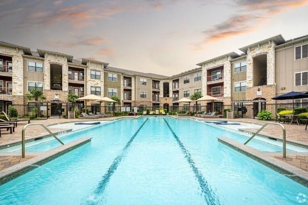 2539 Spring Cypress Rd, Spring TX  77388-4628 exterior