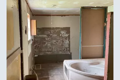 2739 Oyster Creek Bend, Freeport, TX 77541 - Photo 9