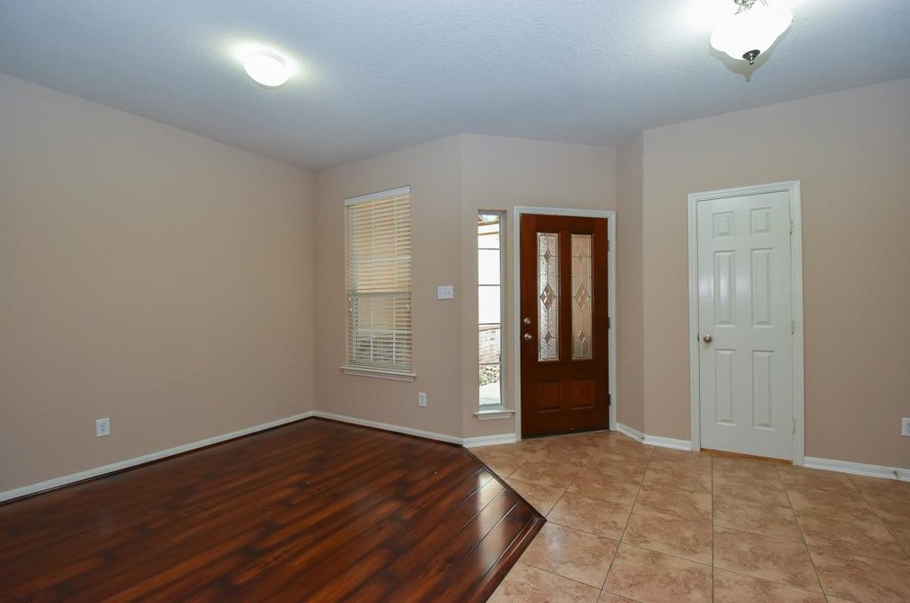 8811 Silent Willow Ln, Sugar Land TX  77479-5482 exterior