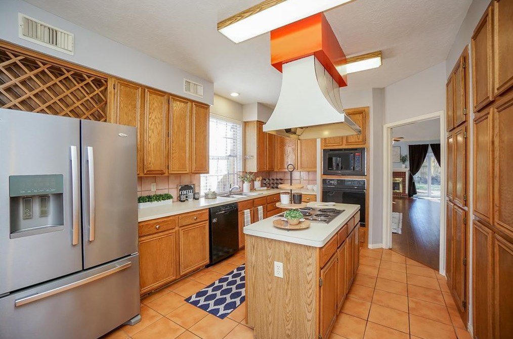 16023 Gladebrook Gln Ln, Houston TX 77095-2530 exterior