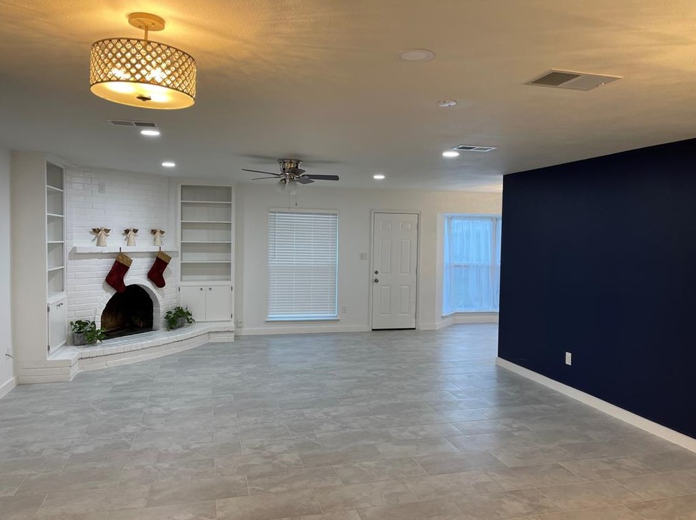 16103 La Avenida Dr, Houston TX  77062-5003 exterior