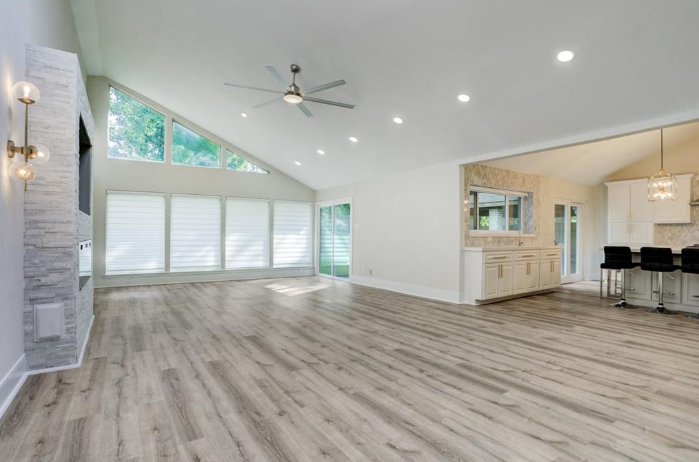 9019 Stroud Dr, Houston TX  77036-5355 exterior
