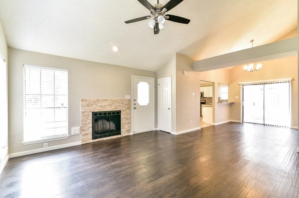 4303 Hawk Meadow Dr, Katy TX  77449-5556 exterior