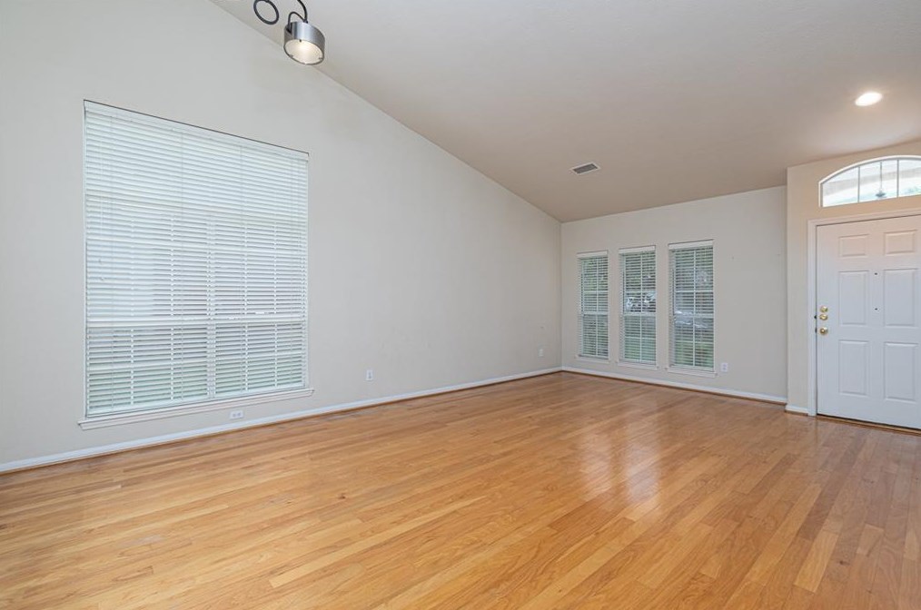 18 Painted Canyon Pl, Spring TX  77381-4725 exterior