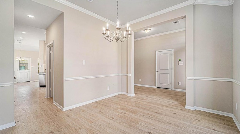 935 Waukegan Rd, Conroe TX  77306-6828 exterior