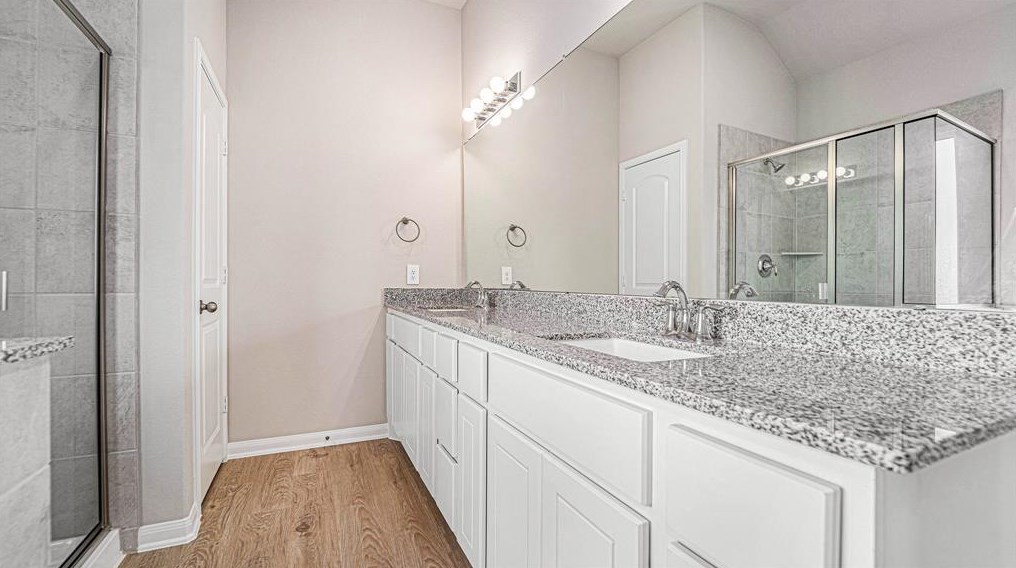 935 Waukegan Rd, Conroe TX  77306-6828 exterior